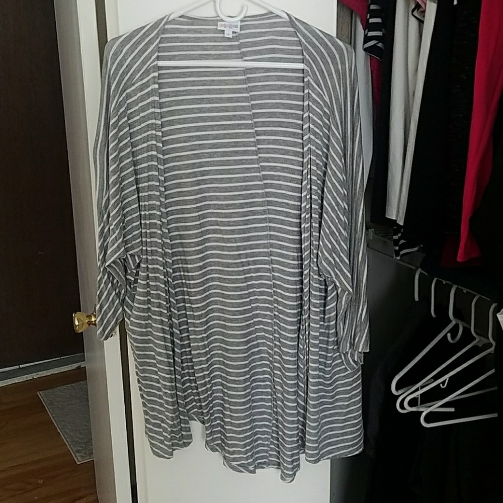 LuLaRoe Lindsay Kimono